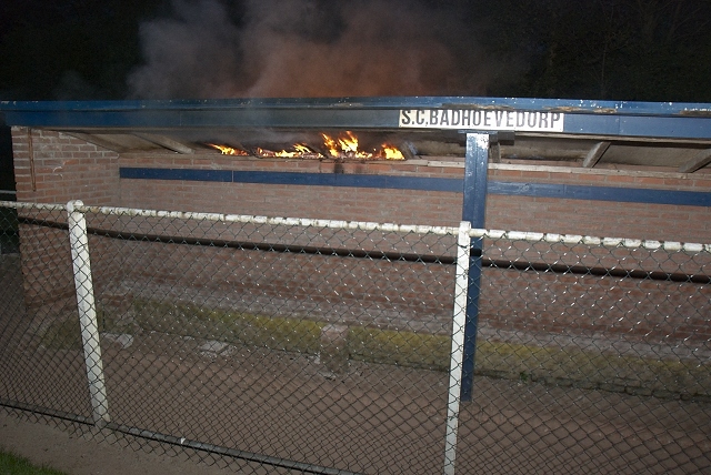 2011/105/GB 20110504a 001 Buitenbrand dugout Badhoevedorp.jpg